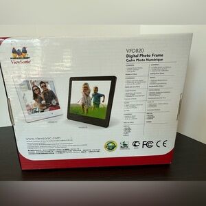 VFD820 Digital Photo Frame - Black NIB